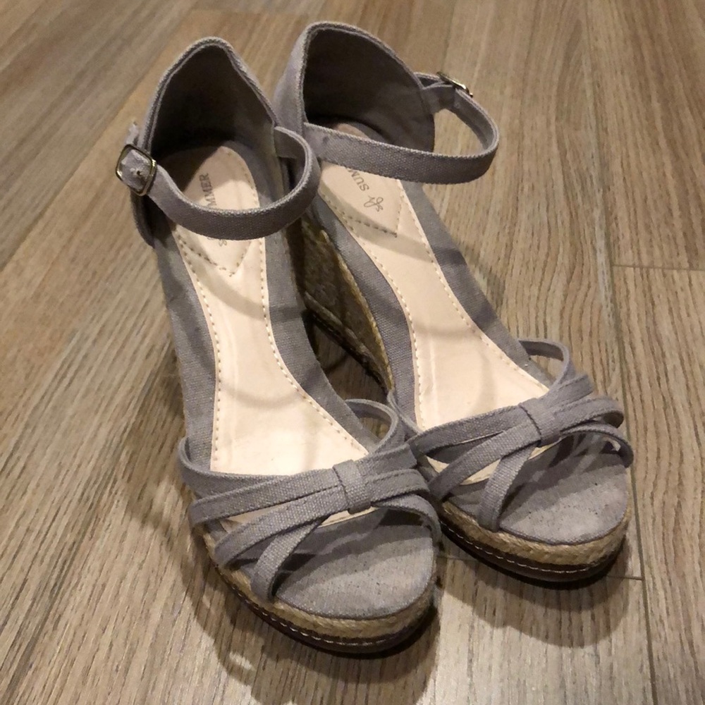 BRAND NEW Summer platform Sandal